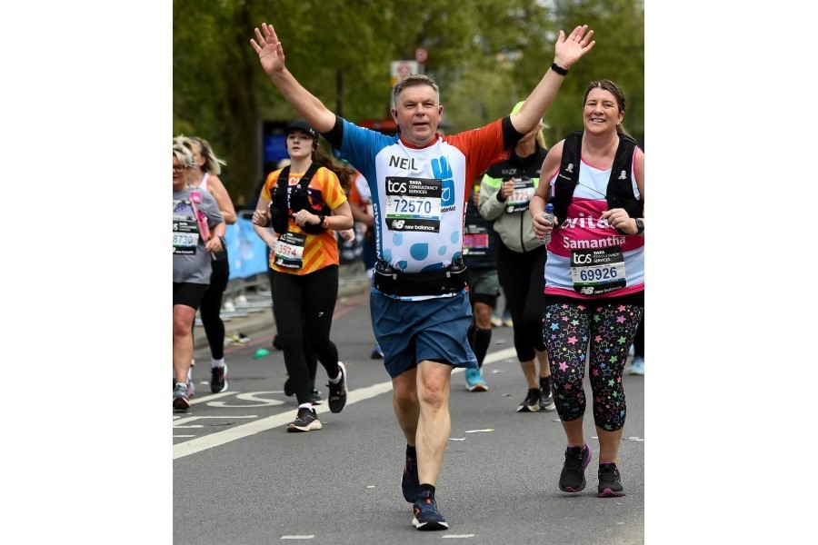 Neil Bentley completes London Marathon for WaterAid
