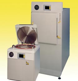 Autoclaves with touchscreen controls