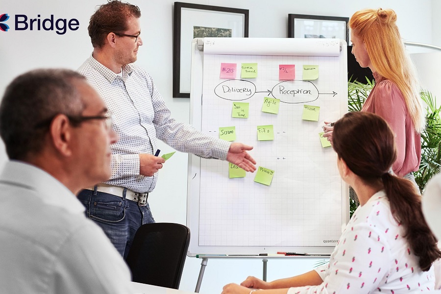 Customised implementation consultancy connects technology and people